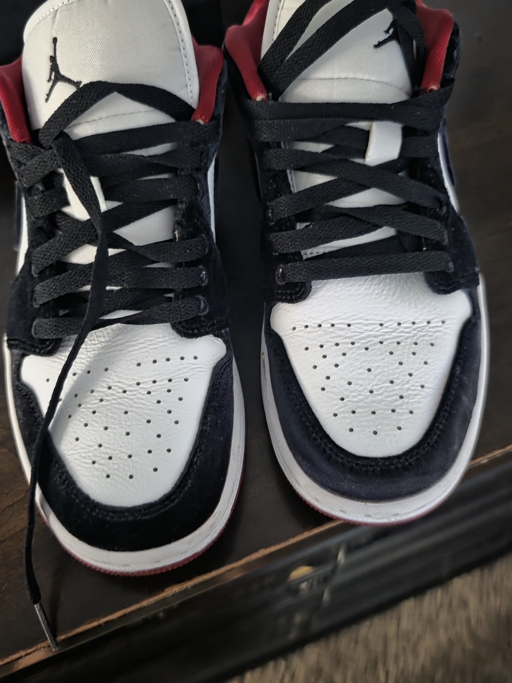 Wmns Air Jordan 1 Low SE 'Velvet Black Toe'